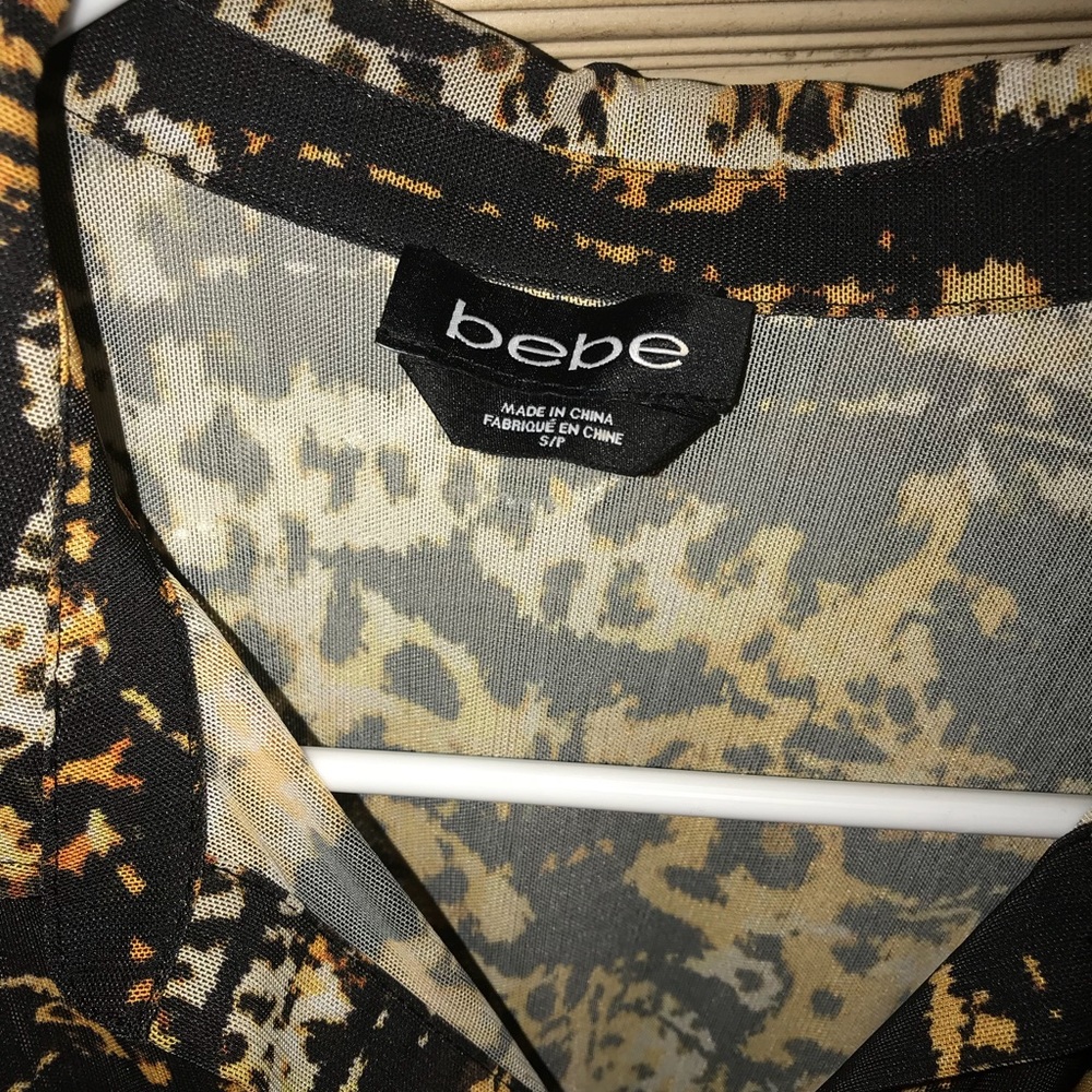 Beautiful BEBE shirt - Picture 4 of 4
